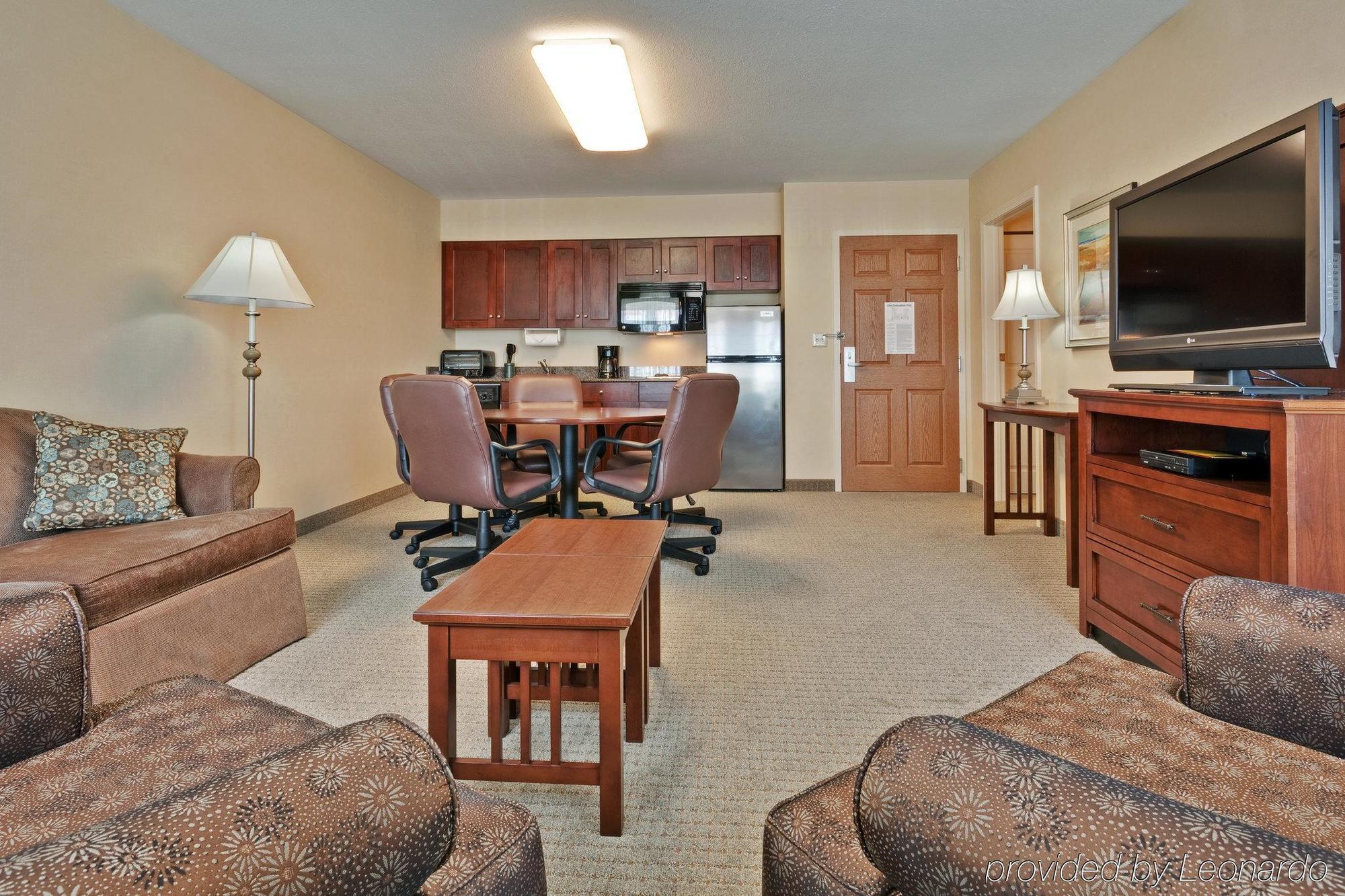 Hawthorn Suites By Wyndham Williamsville Buffalo Airport Экстерьер фото