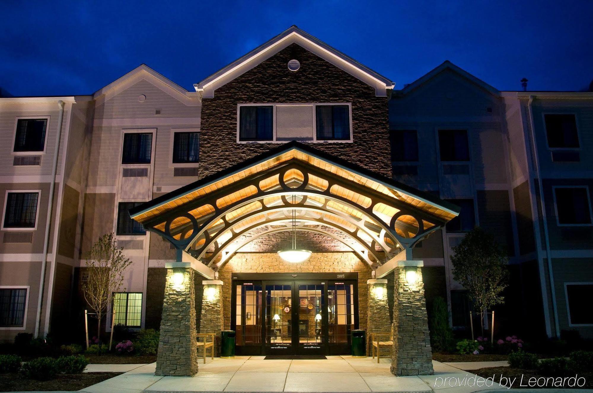 Hawthorn Suites By Wyndham Williamsville Buffalo Airport Экстерьер фото